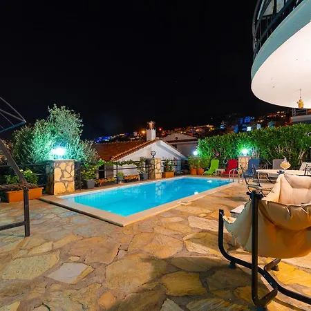 Stunning Sea View With Private Pool Villa *