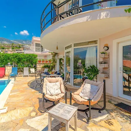 Stunning Sea View With Private Pool